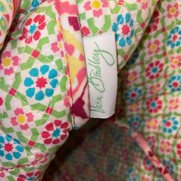 Vera Bradley tote, RETIRED PATTERN - Picture 3 of 4